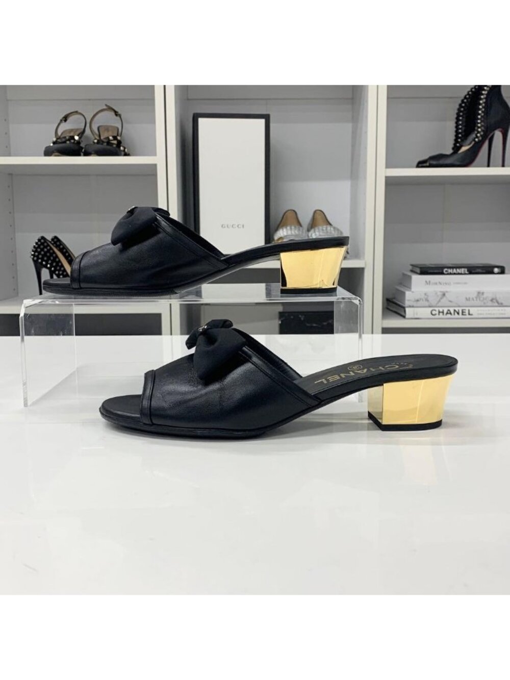 Chanel CC Logo Leather Ribbon Sandals Black - Picture 3 of 11